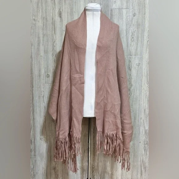 Steve Madden Light Dusty Pink Knit Wrap Shawl Scarf With Fringe - Picture 4 of 8